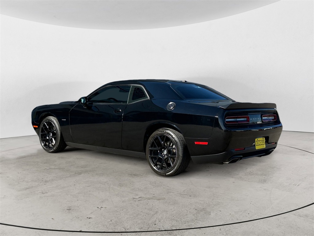 2018 Dodge Challenger R/T photo 3