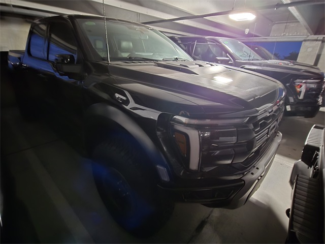 2025 Ford F-150 Raptor photo 2