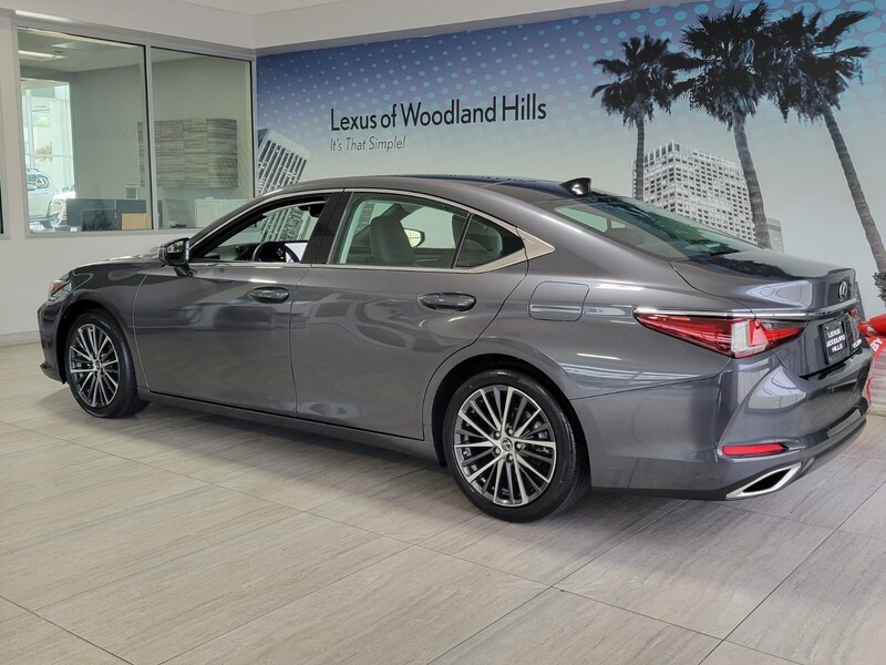 2023 Lexus ES 350 photo 3