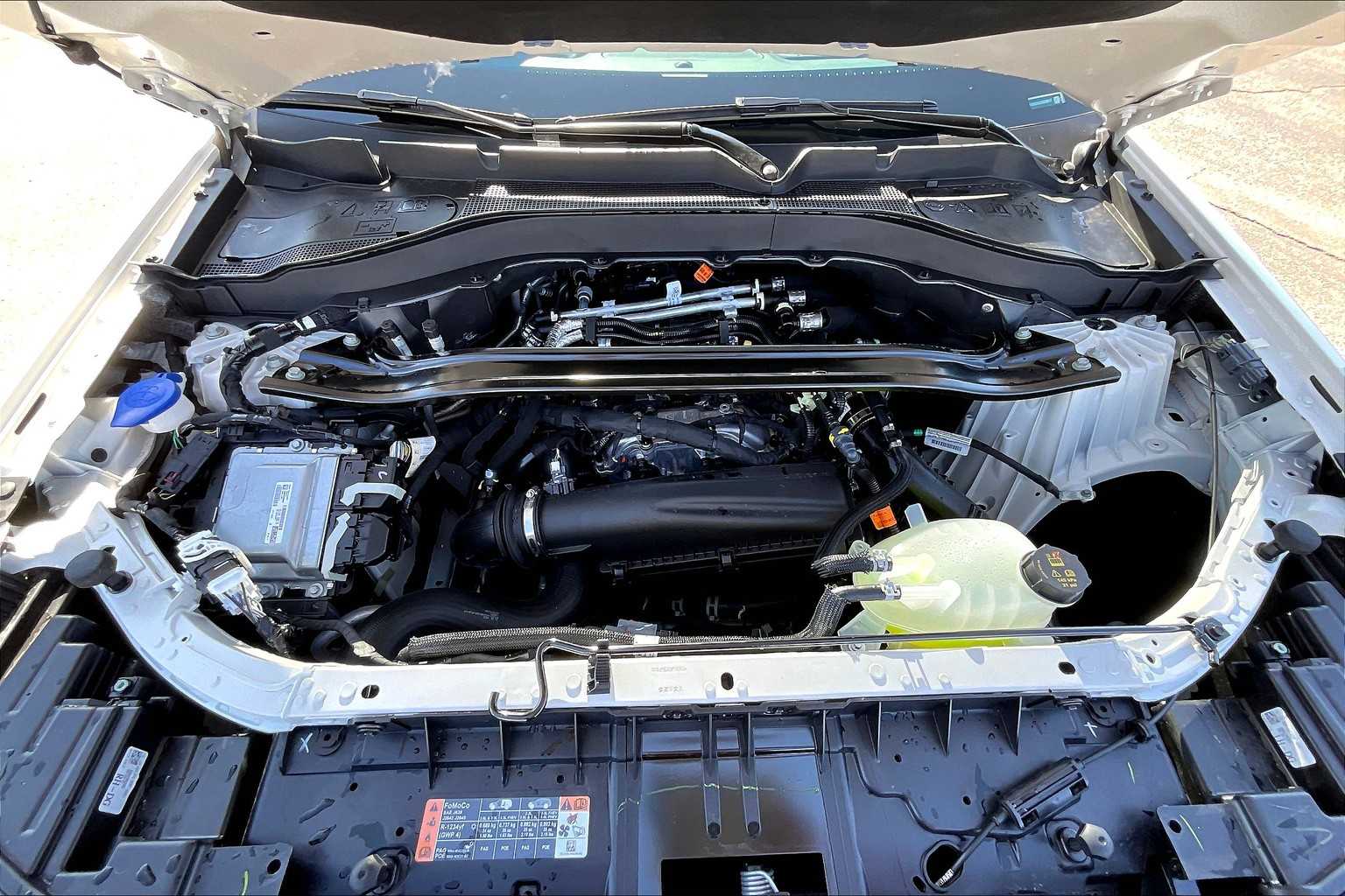 2025 Ford Explorer ST-Line photo 13