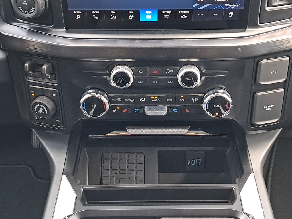 2025 Ford F-250 Lariat photo 18