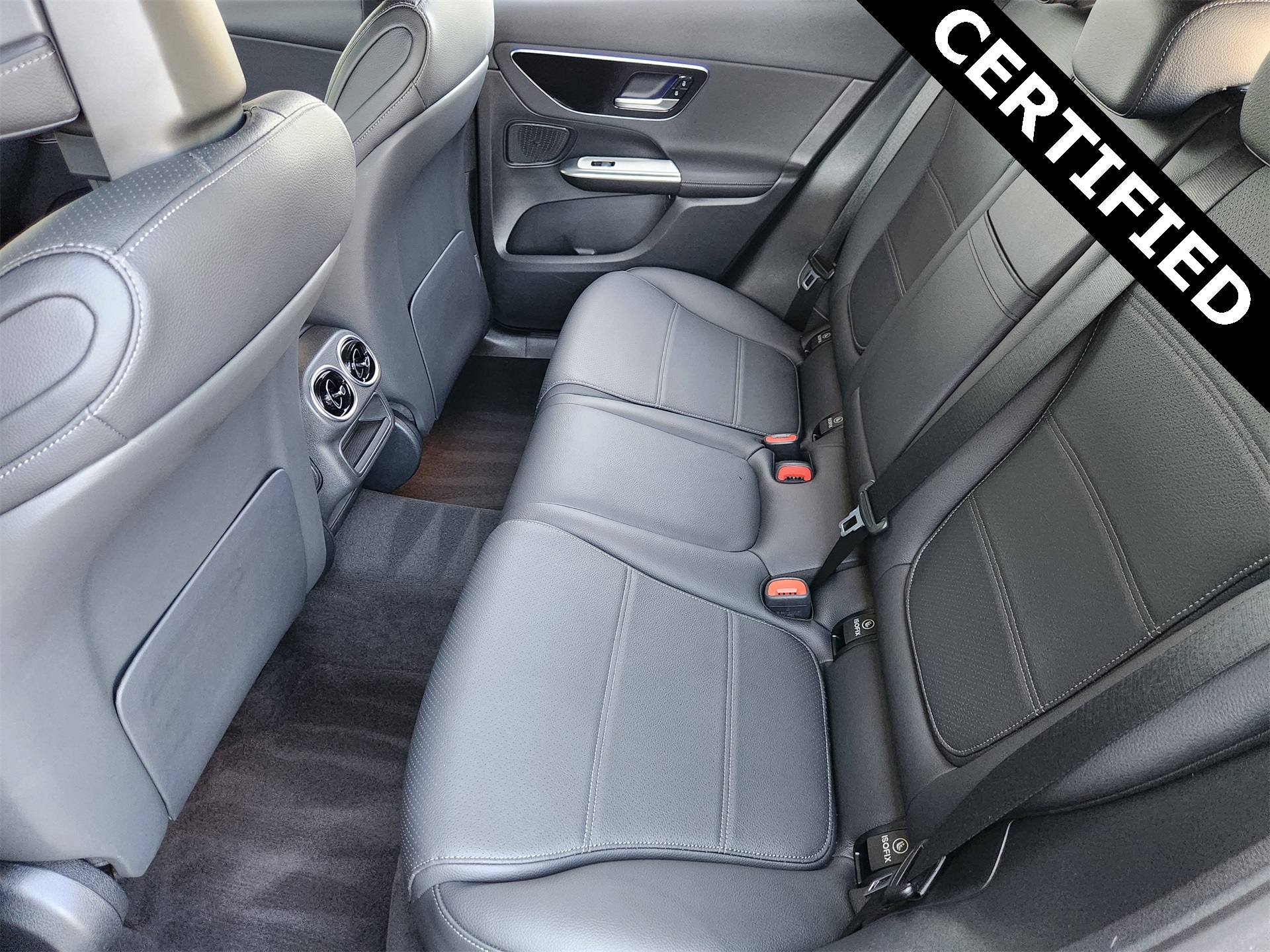 2025 Mercedes Benz GLC 300 photo 25