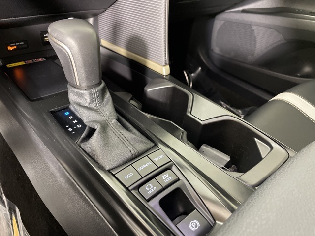 2025 Toyota Camry SE photo 25