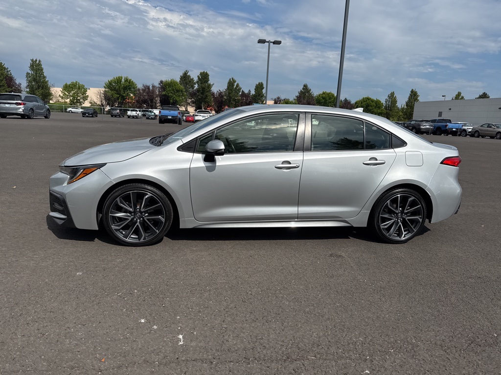 2022 Toyota Corolla SE photo 4