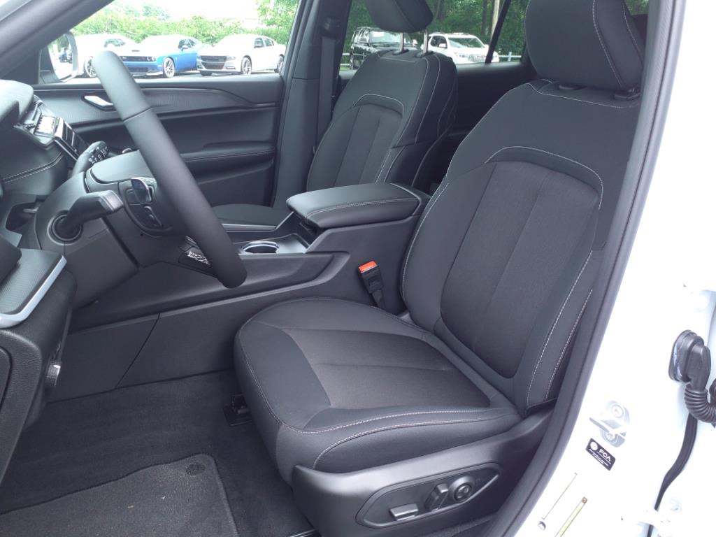 2024 Jeep Grand Cherokee Laredo X photo 4