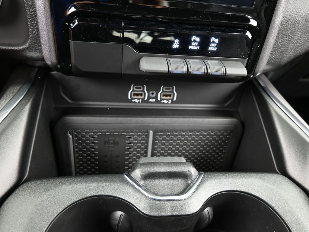 2025 Ram 1500 Laramie photo 18