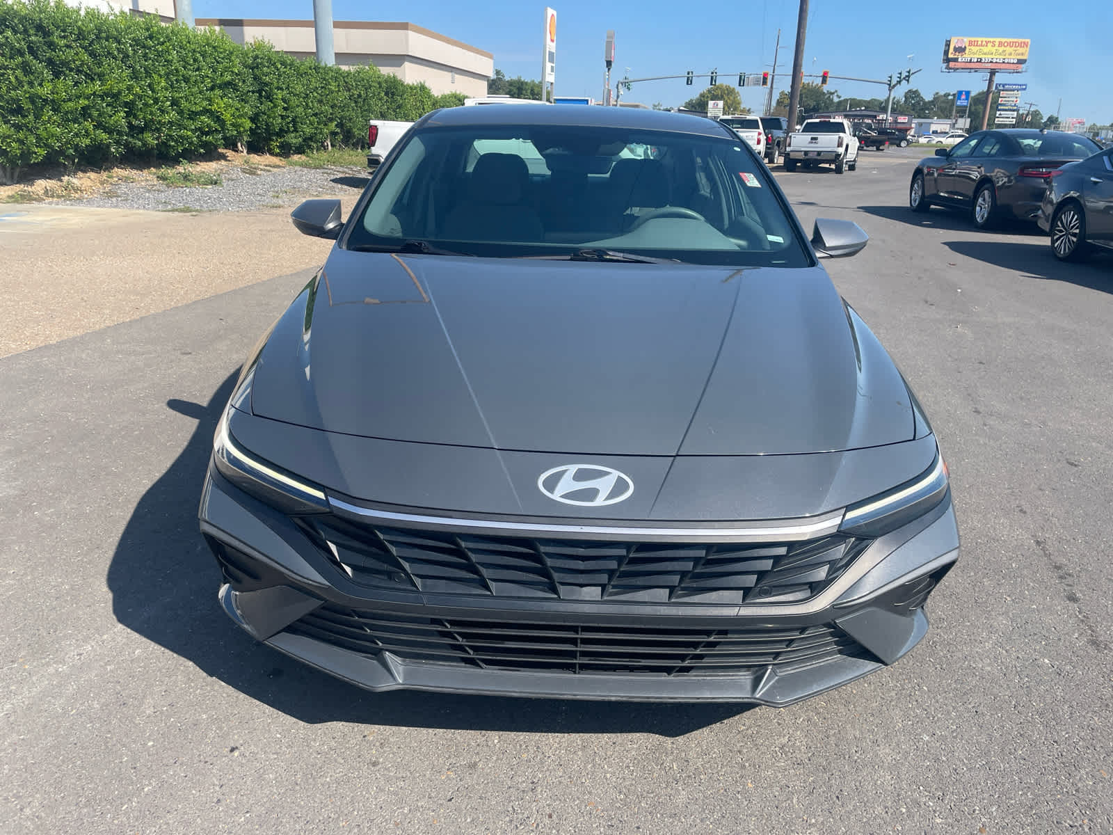 2024 Hyundai Elantra SEL photo 2