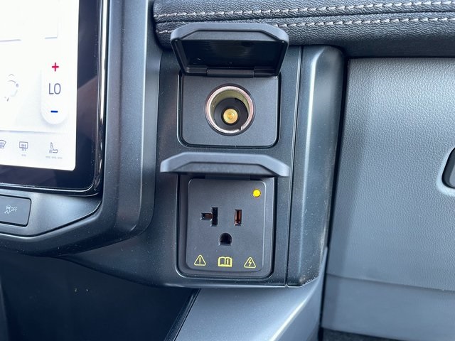 2025 Ford F-150 Lightning photo 33