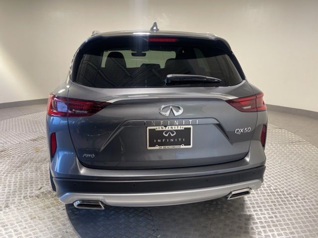 2025 Infiniti QX50 Luxe photo 4