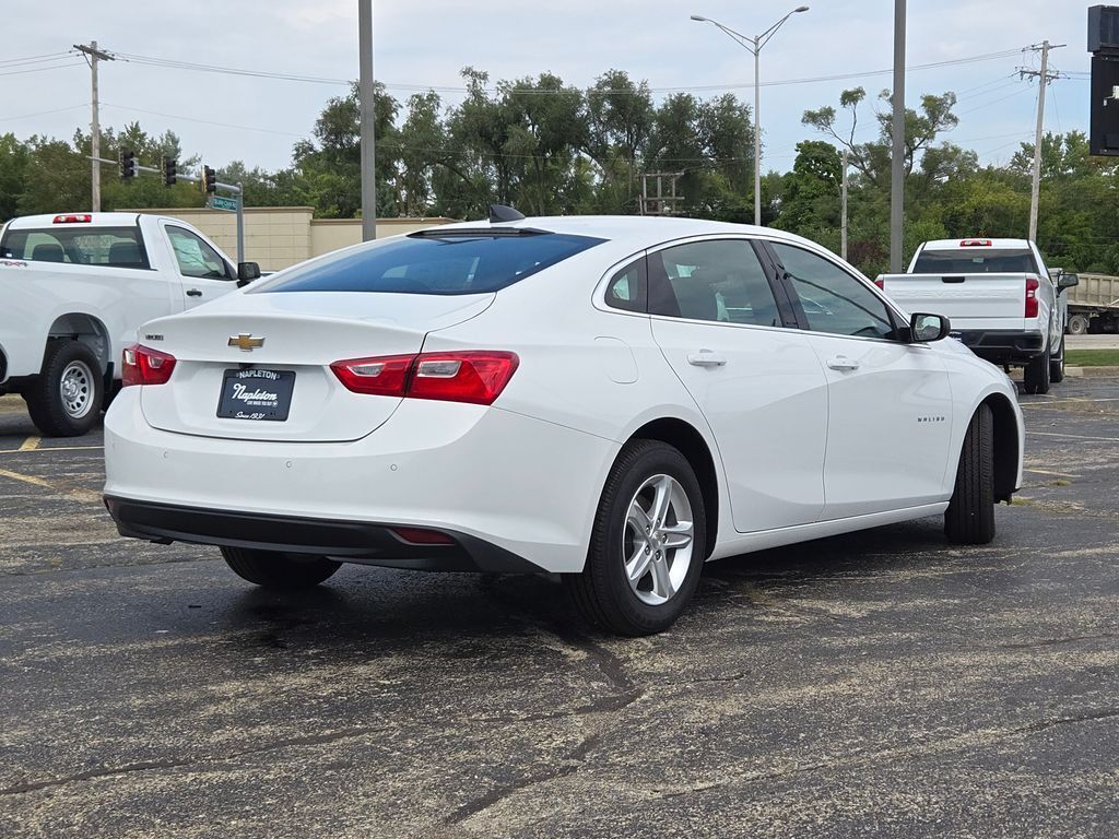 2025 Chevrolet Malibu LS photo 9