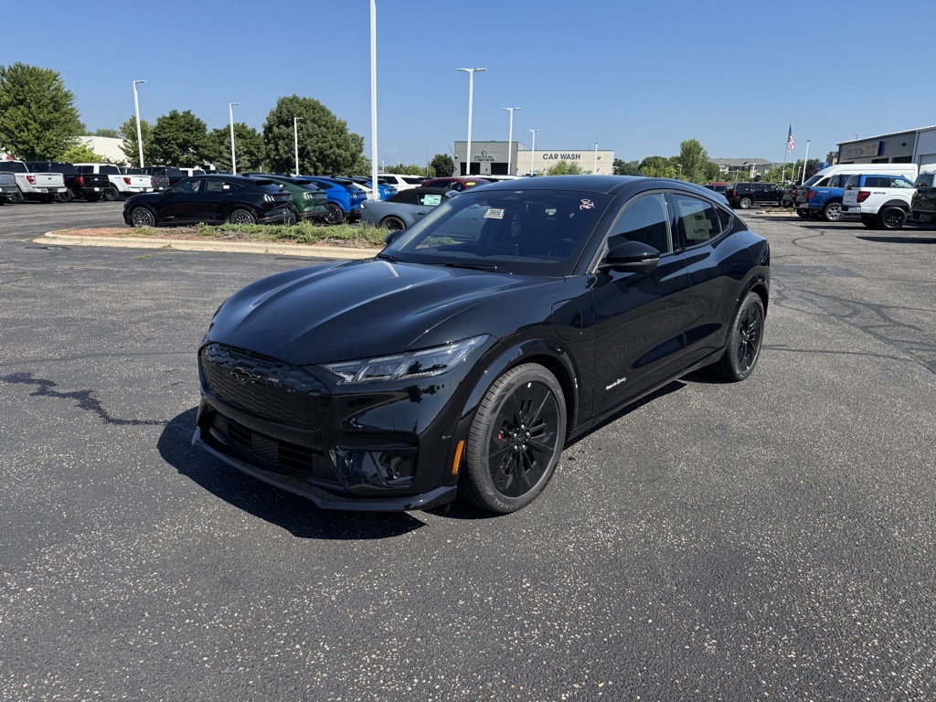 2025 Ford Mustang Mach-E GT photo 4