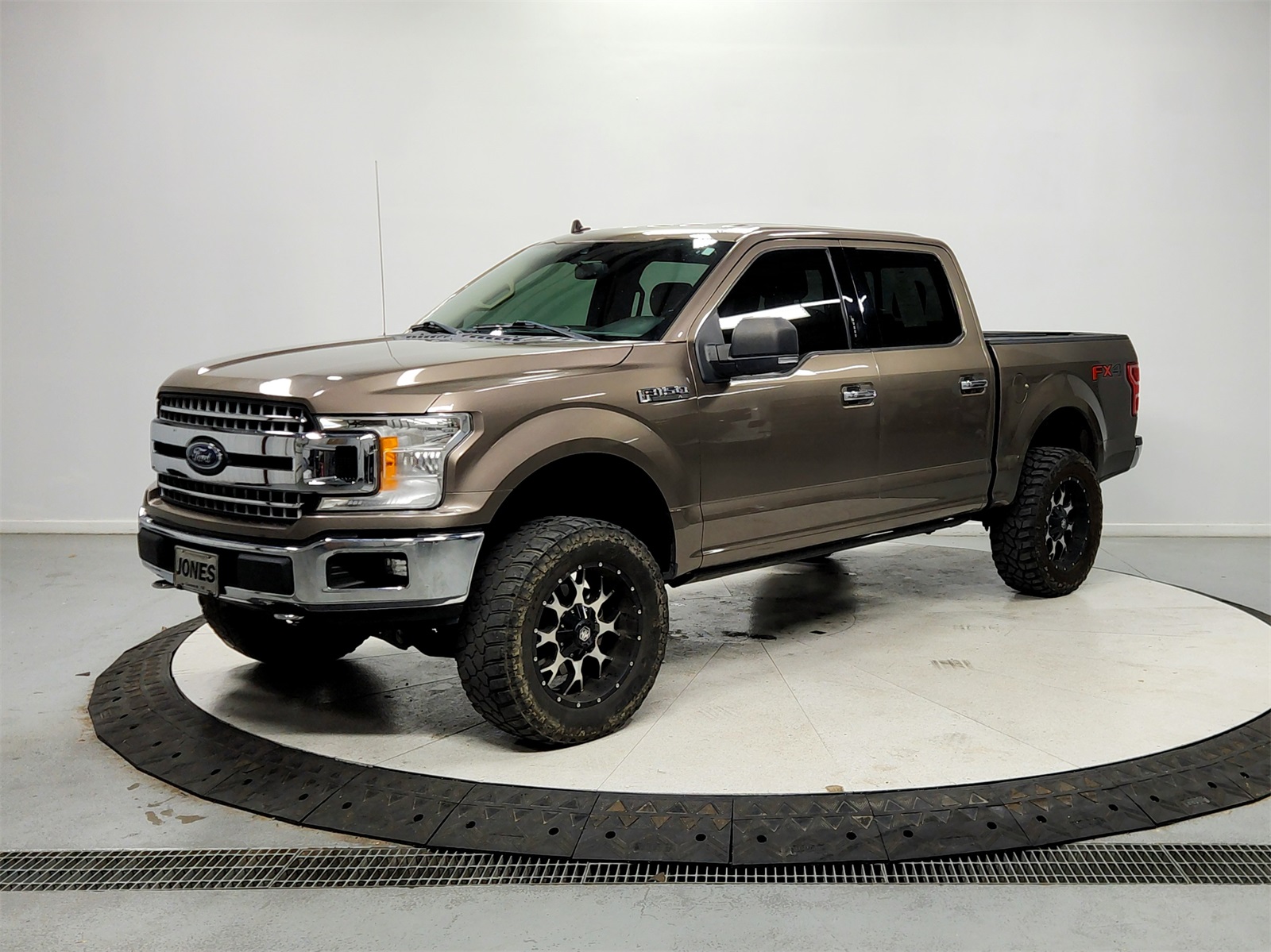 2019 Ford F-150 XLT photo 3