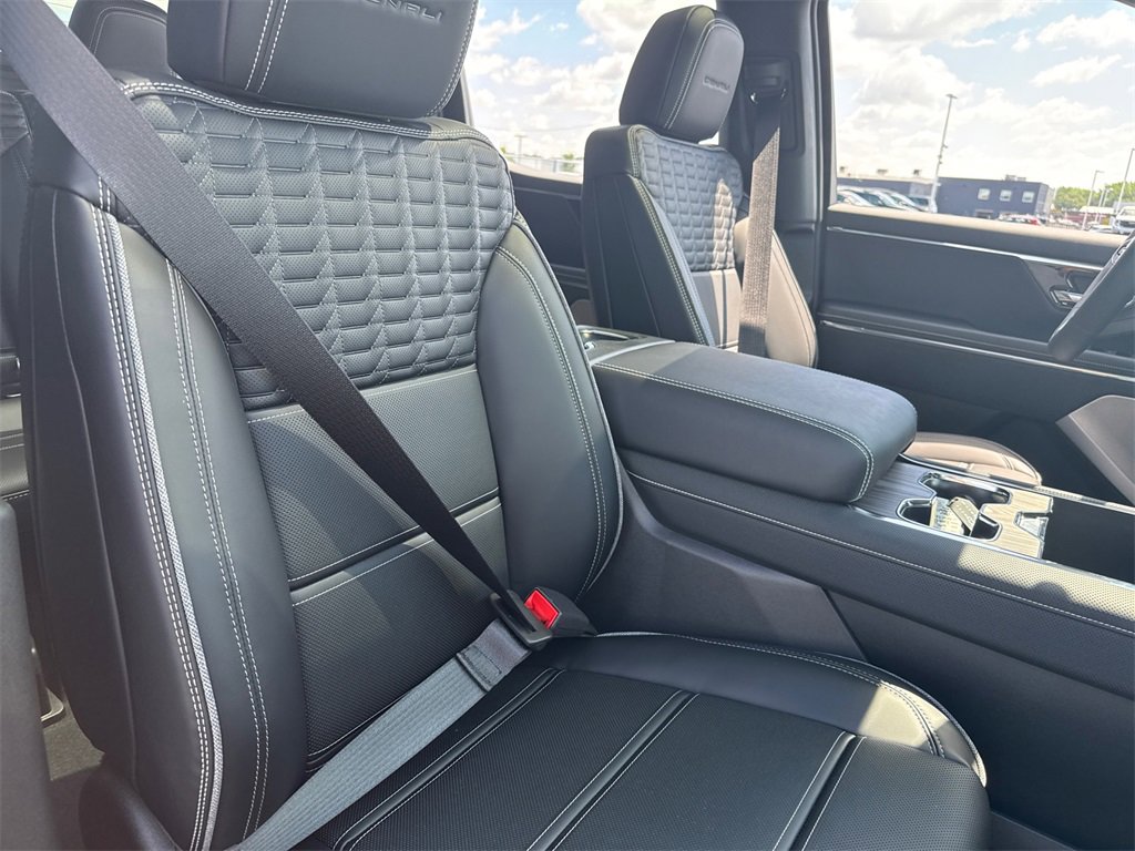2025 Gmc Sierra EV Denali photo 37