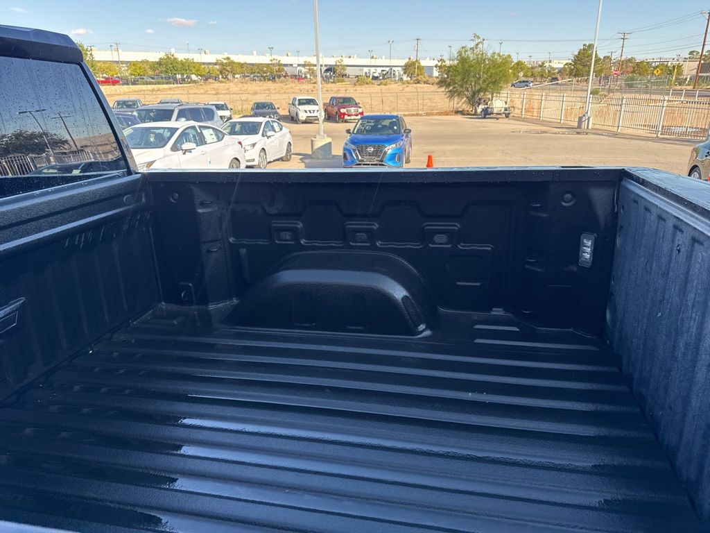 2020 Chevrolet Silverado 1500 Custom photo 10