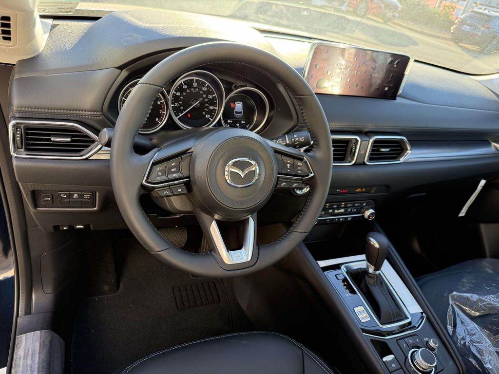 2025 Mazda CX-5 2.5 S Preferred photo 2