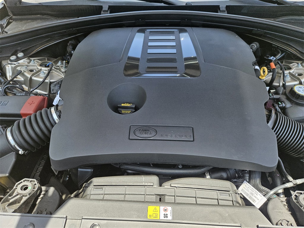 2026 Land Rover Range Rover Velar SE photo 27