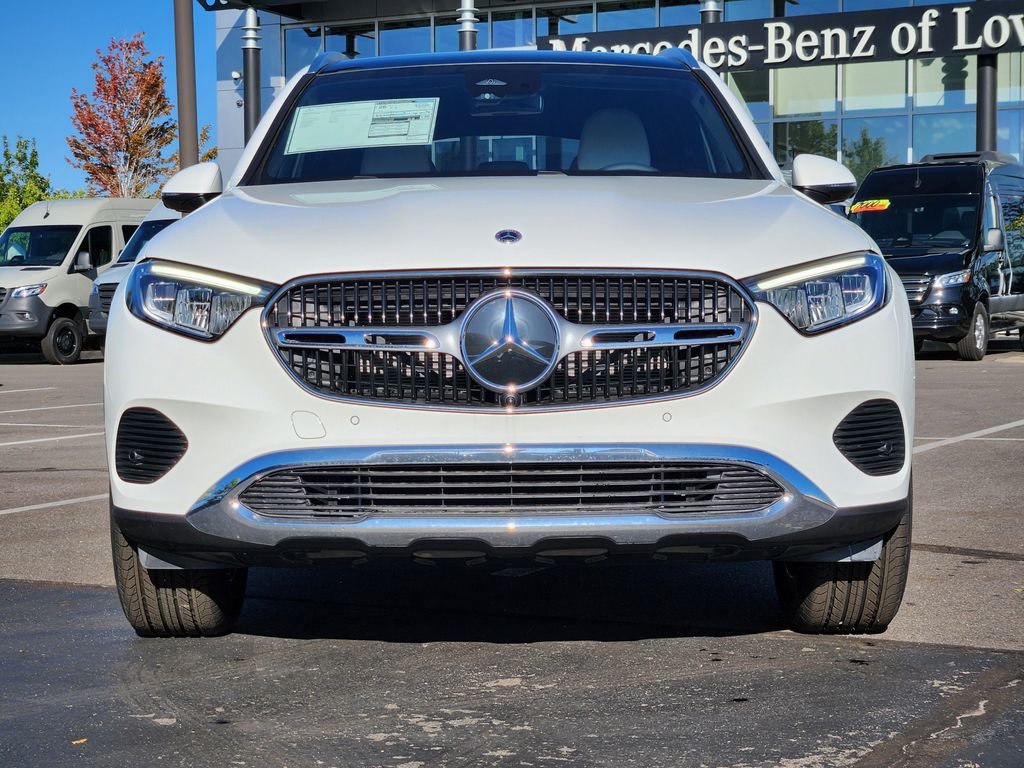 2026 Mercedes Benz GLC 300 4MATIC photo 2