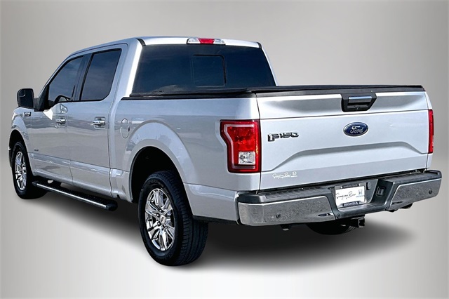 2015 Ford F-150 XLT photo 4