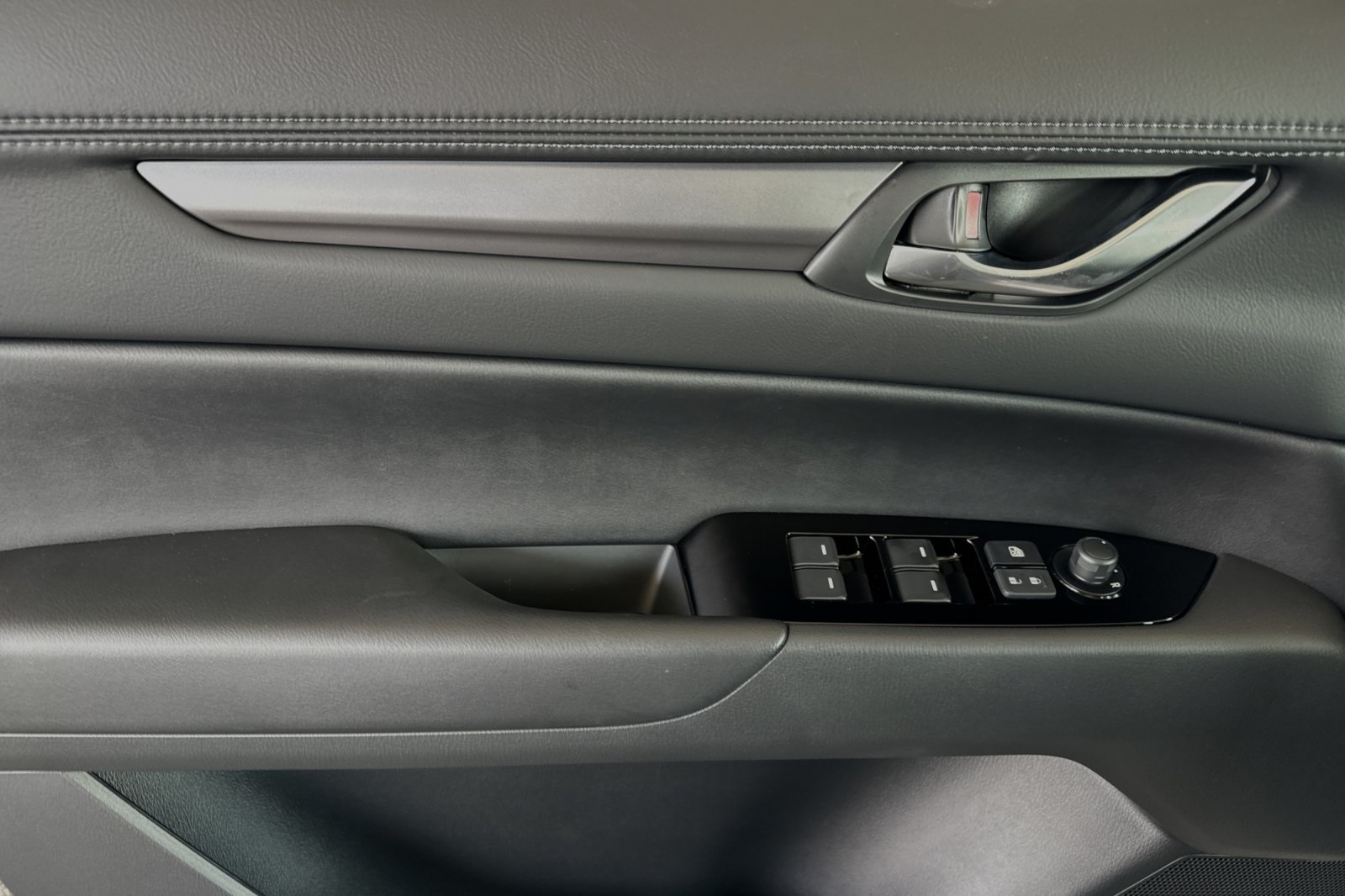 2025 Mazda CX-5 2.5 Select photo 11