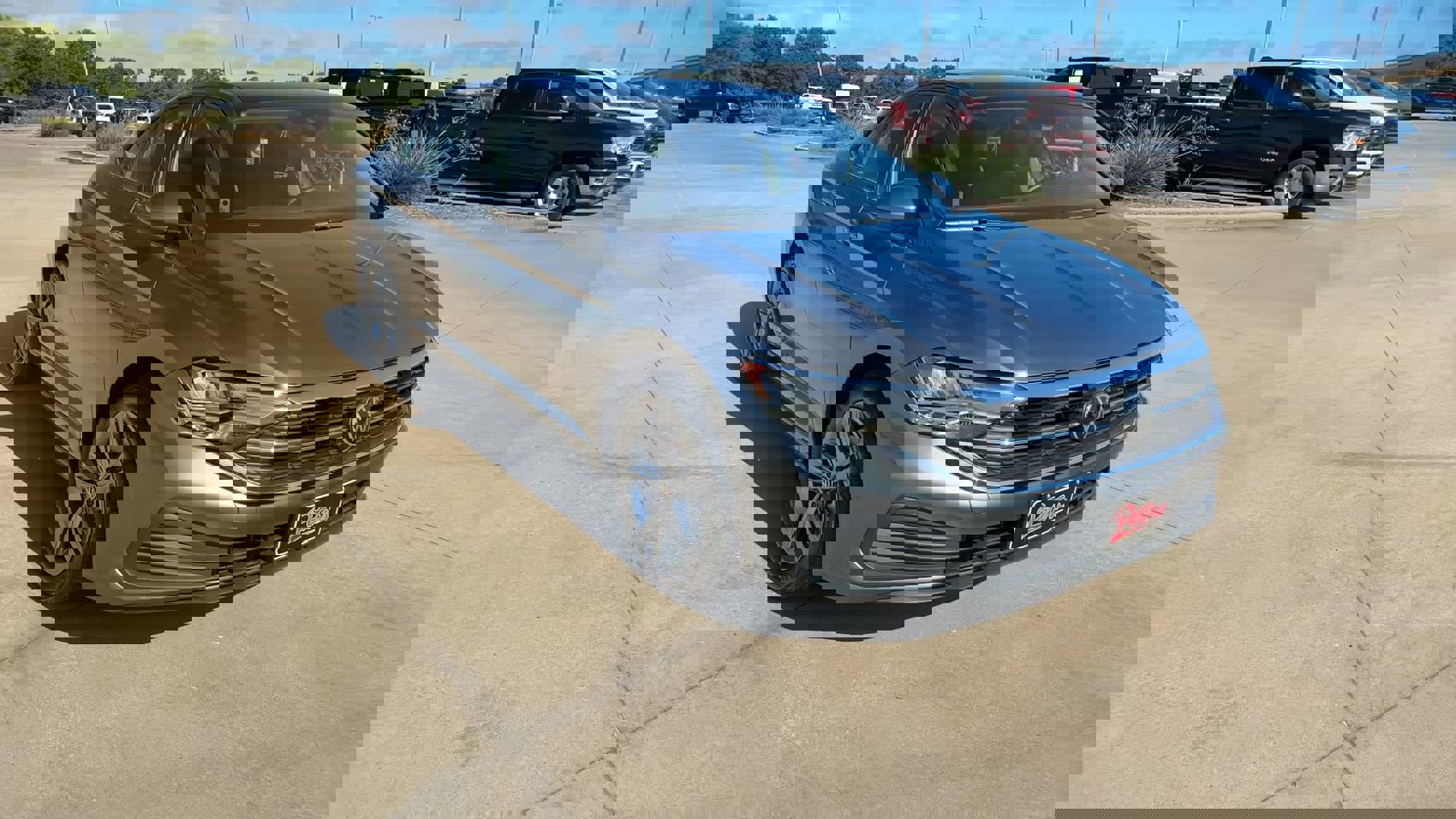 2024 Volkswagen Jetta SE photo 2