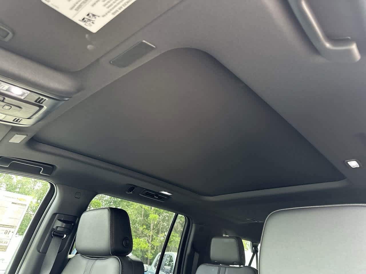 2025 Chevrolet Suburban RST photo 18