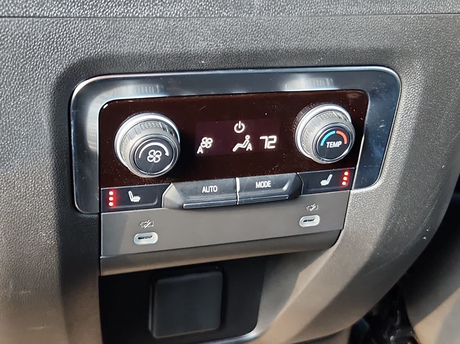 2024 Chevrolet Tahoe Premier photo 9