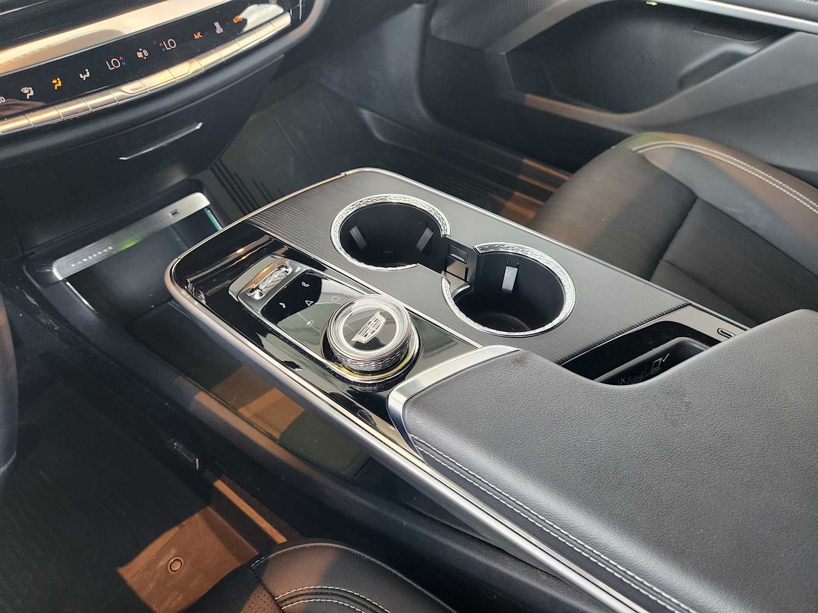 2024 Cadillac Lyriq Luxury photo 13