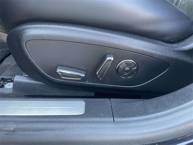 2020 Lincoln MKZ Reserve photo 12