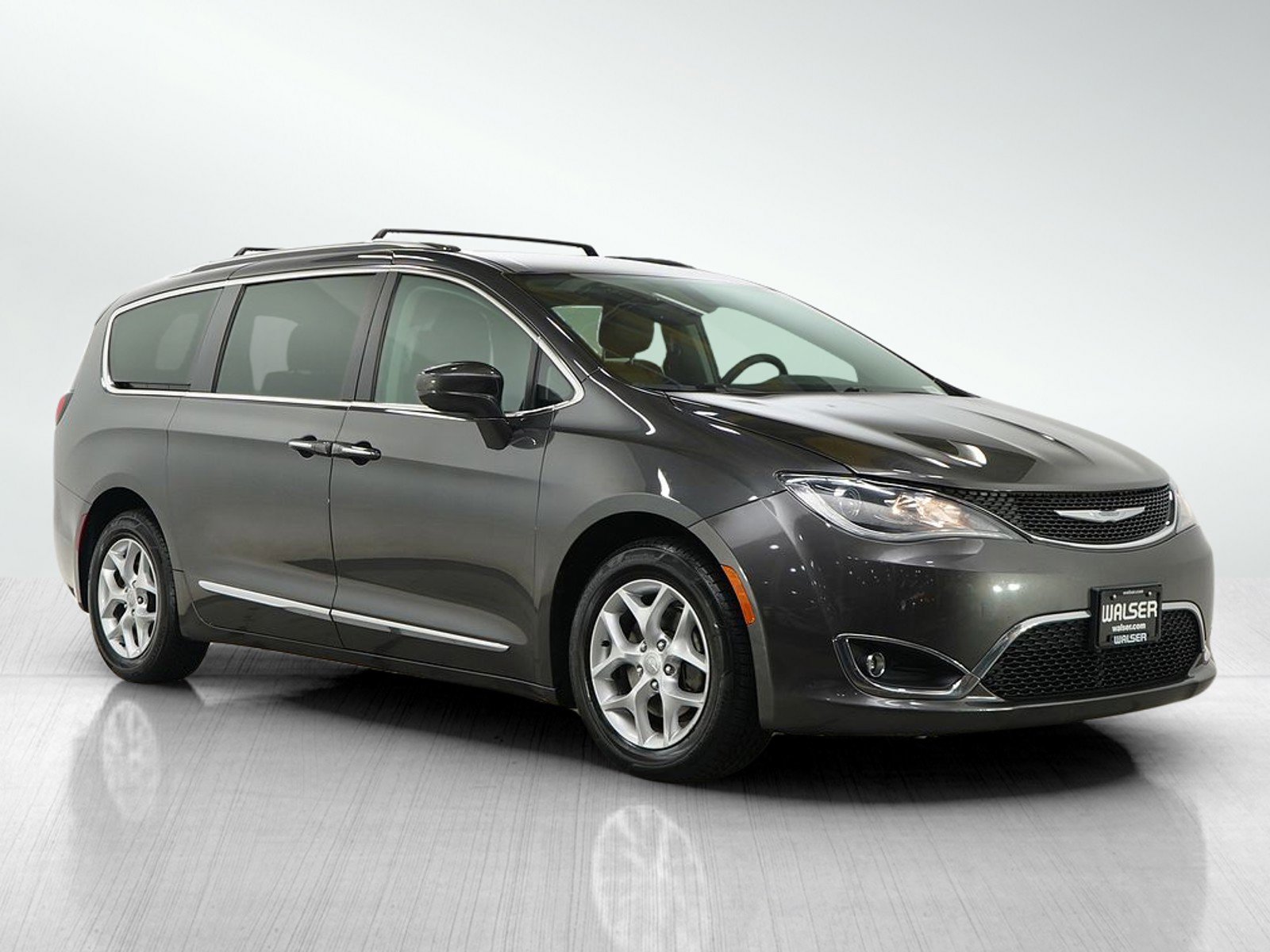 2017 Chrysler Pacifica Touring Plus photo 7