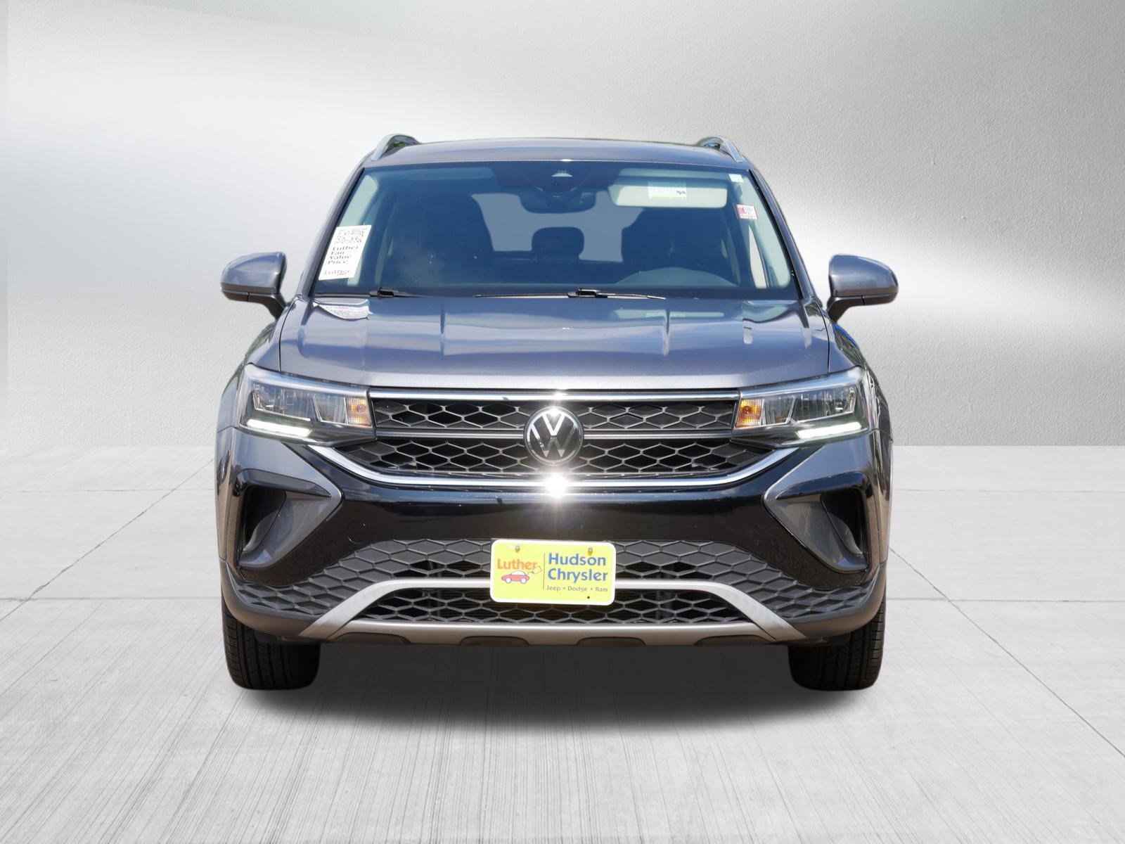 Used 2024 Volkswagen Taos SE with VIN 3VVSX7B2XRM010025 for sale in Hudson, WI