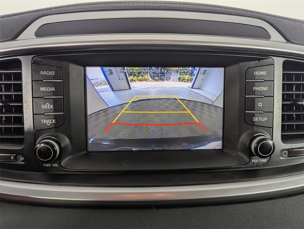 2020 Kia Sorento L photo 23