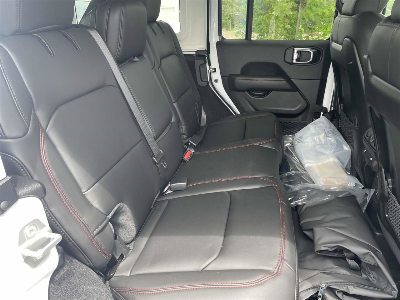 2025 Jeep Wrangler Rubicon photo 25