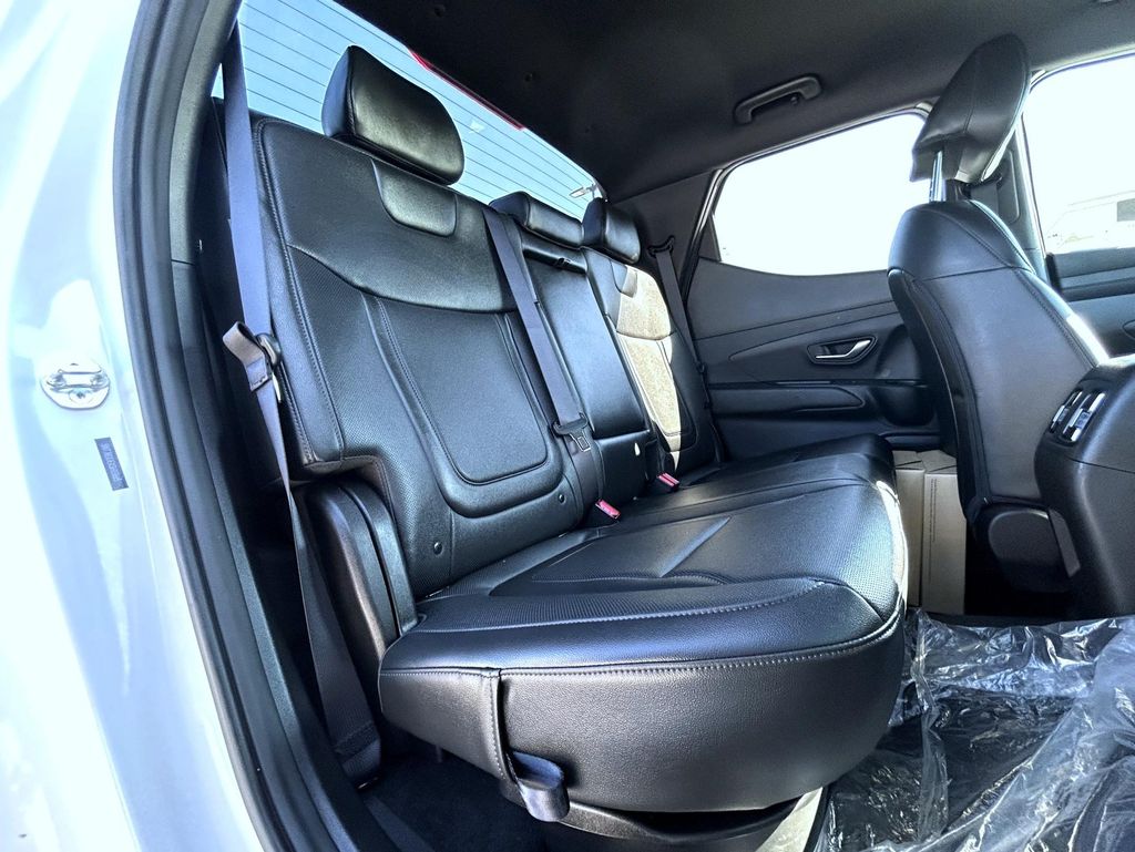2025 Hyundai Santa Cruz SEL photo 18