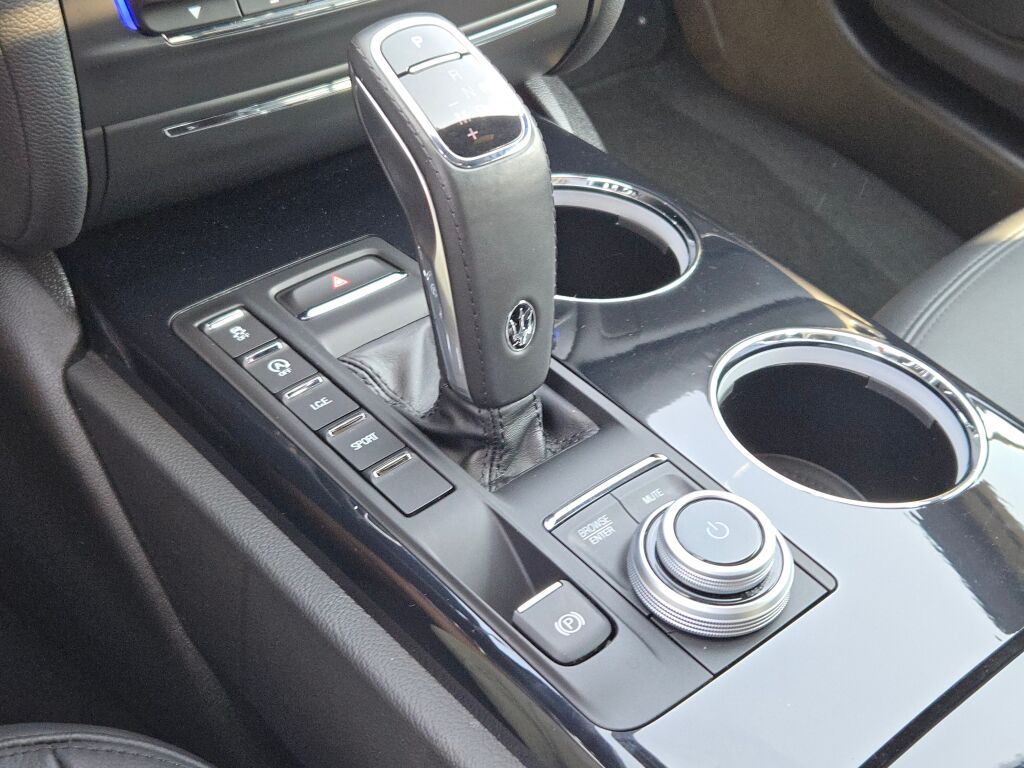 2022 Maserati Ghibli Modena Q4 photo 25