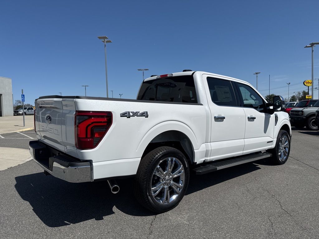 2025 Ford F-150 Lariat photo 3
