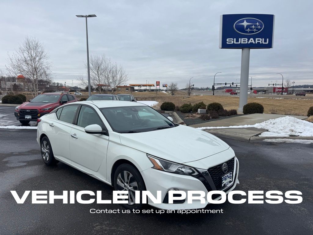 Used 2021 Nissan Altima S with VIN 1N4BL4BV6MN386499 for sale in Rochester, Minnesota