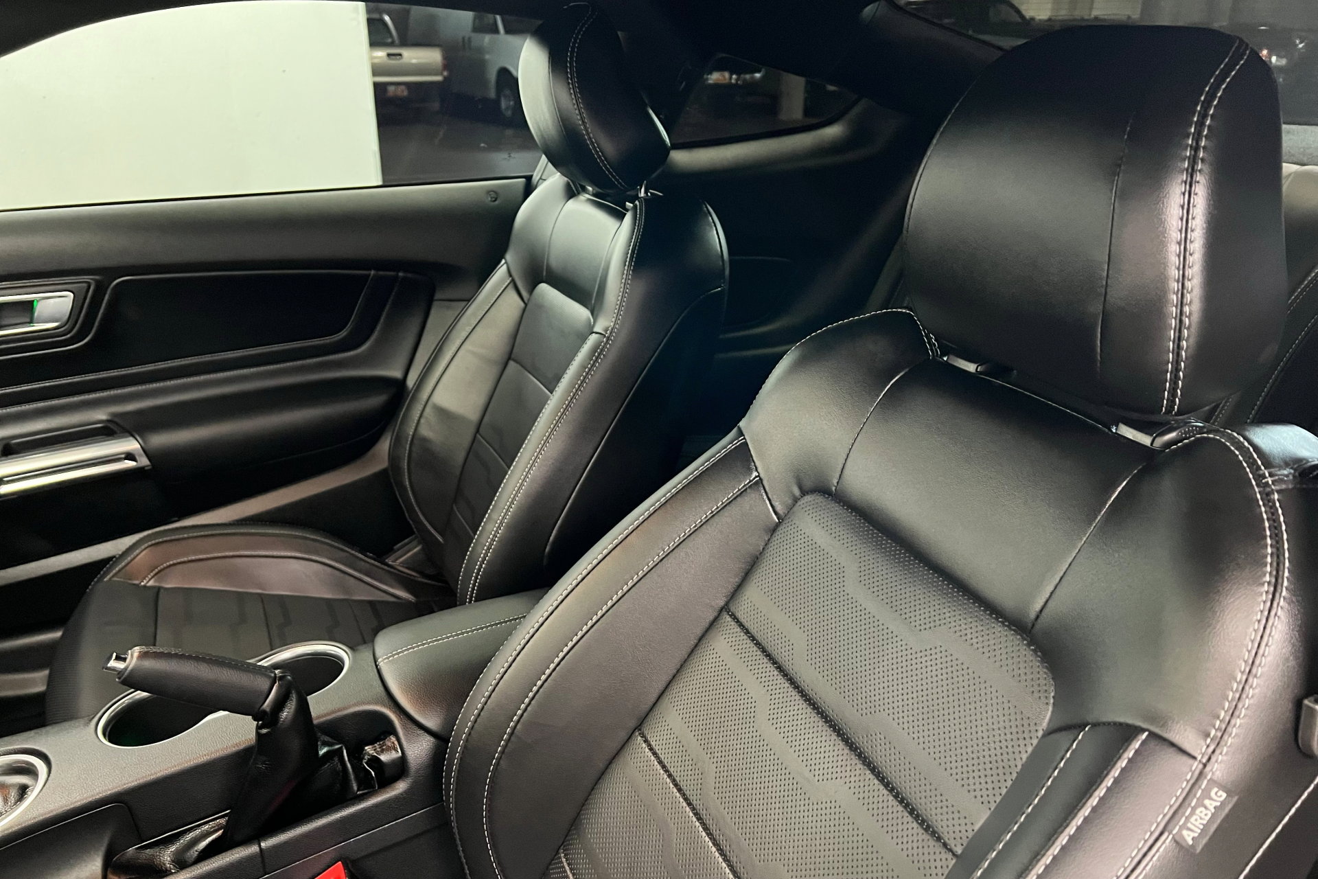 2022 Ford Mustang GT Premium photo 16