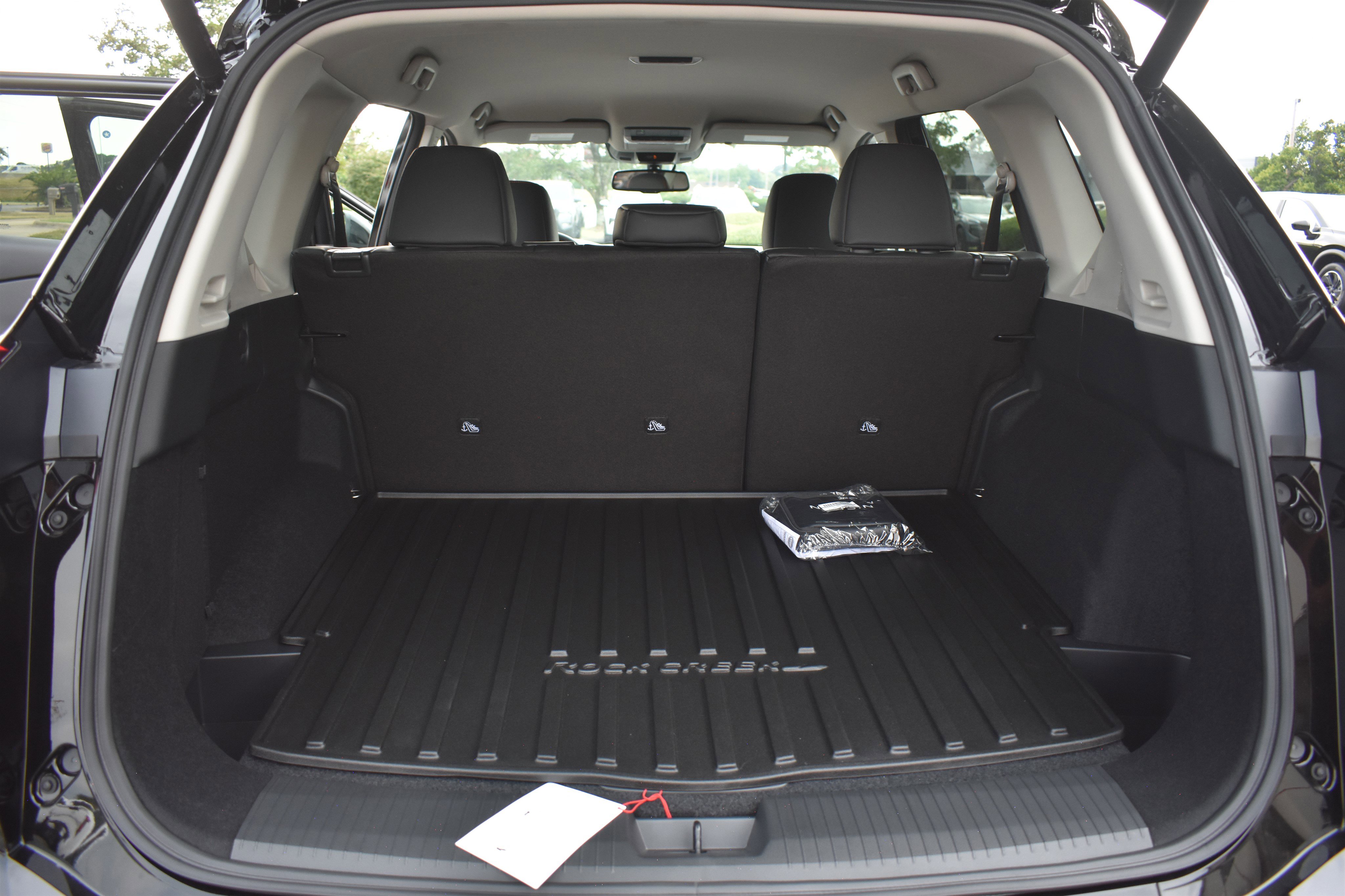 2026 Nissan Rogue SV photo 10