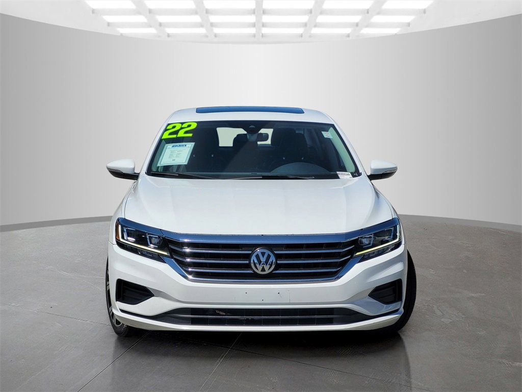 2022 Volkswagen Passat 2.0T SE photo 2