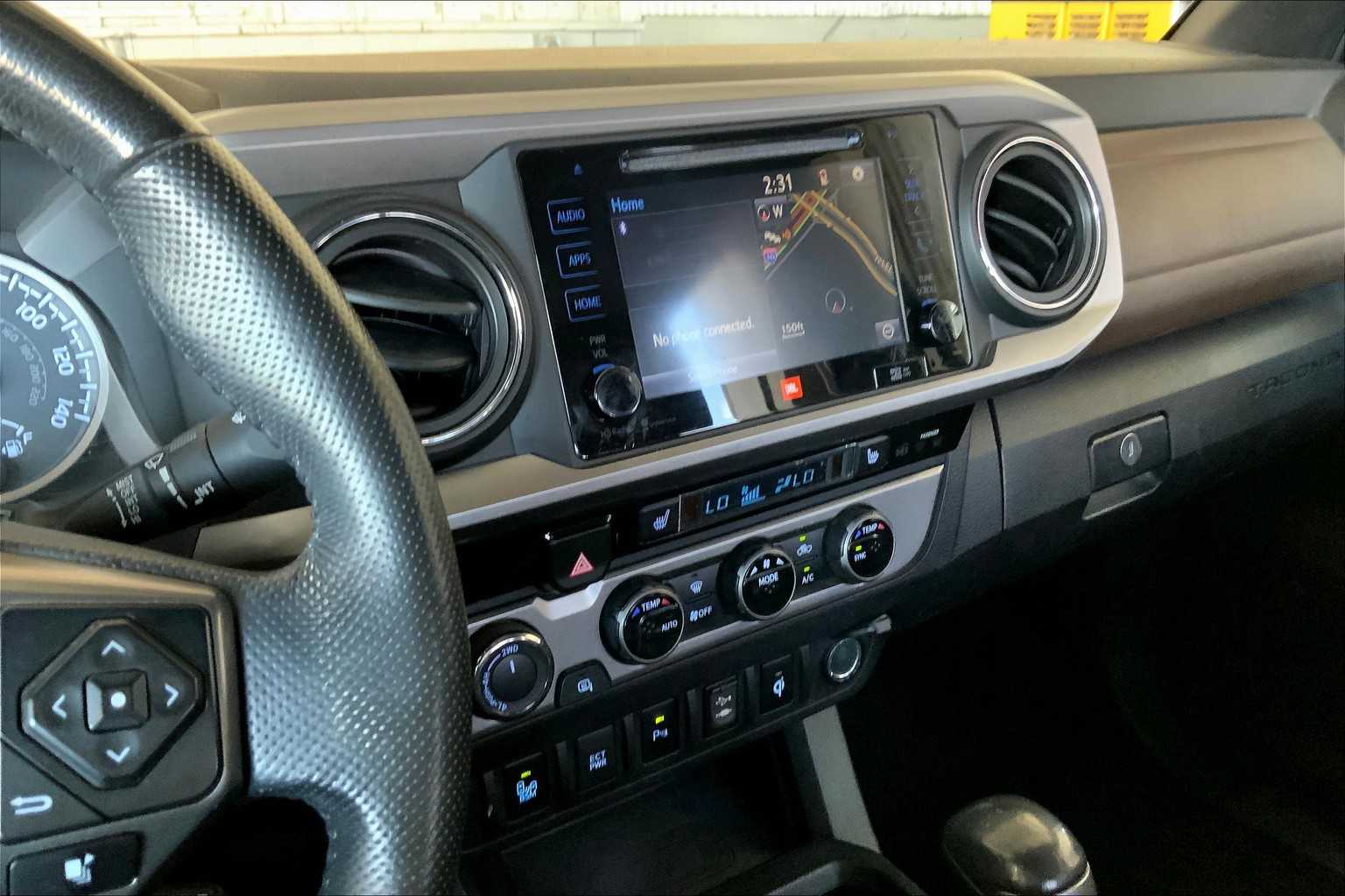 2016 Toyota Tacoma Limited 4x4 Double Cab V6 photo 6