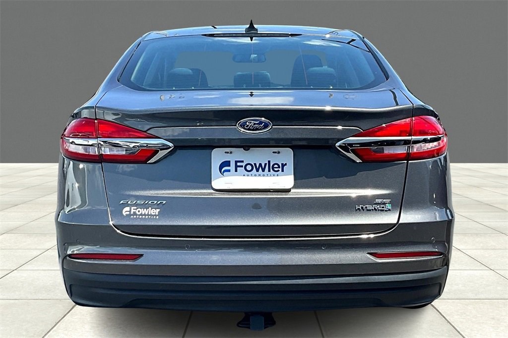2020 Ford Fusion Hybrid SE photo 4