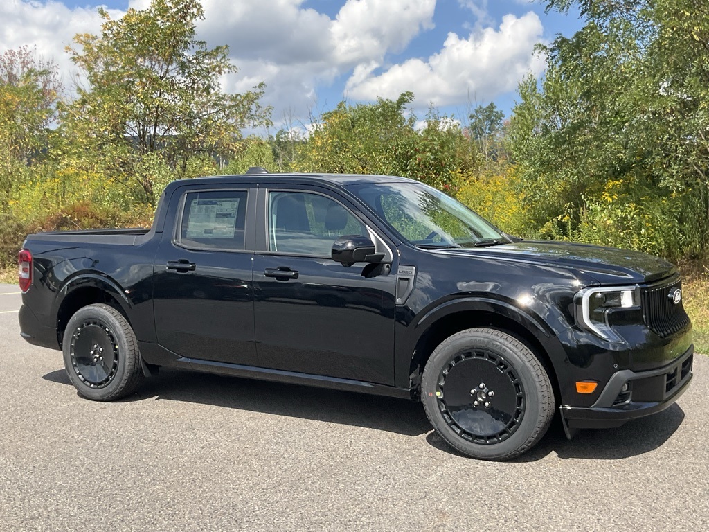 2025 Ford Maverick Lobo's photo