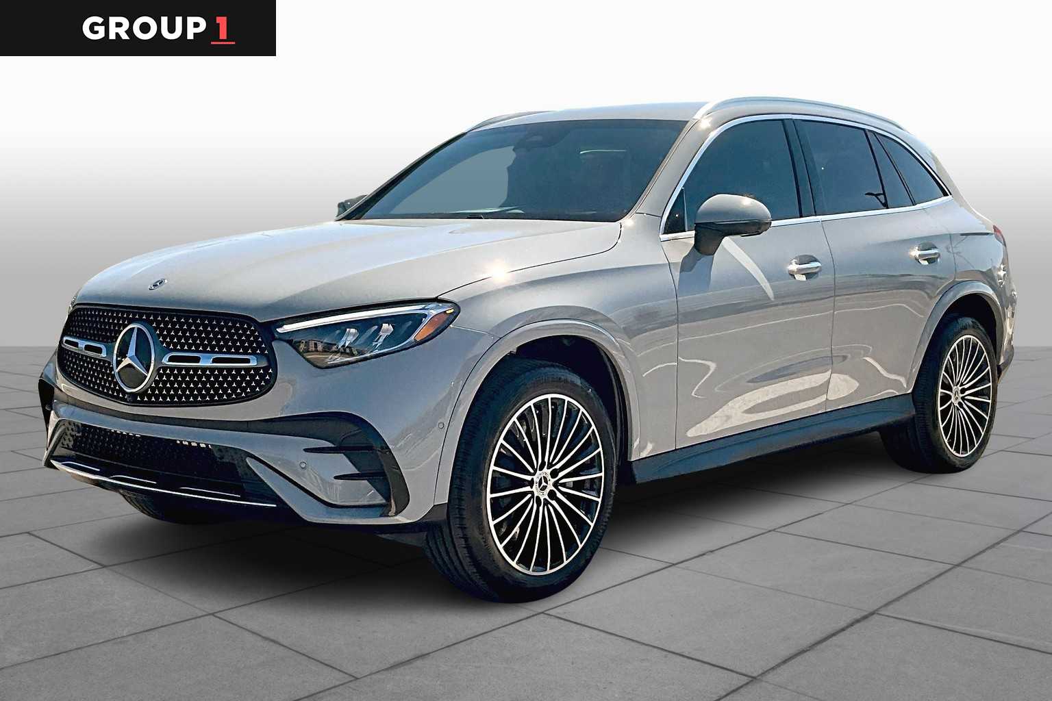 2026 Mercedes-Benz GLC Base's photo