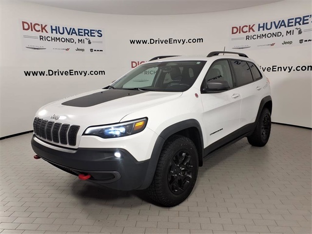 2019 Jeep Cherokee Trailhawk Elite's photo
