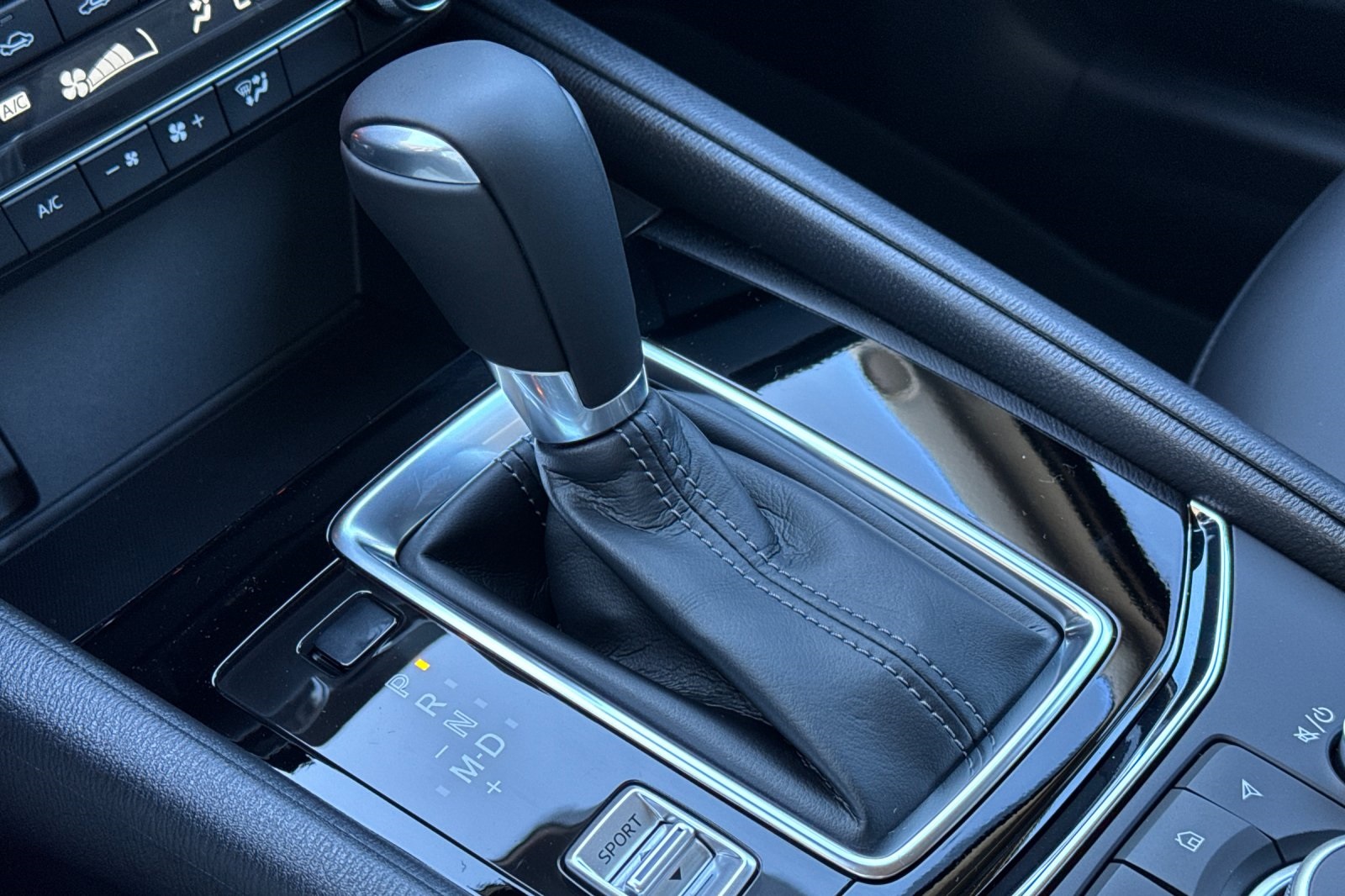 2025 Mazda CX-5 2.5 Select photo 21