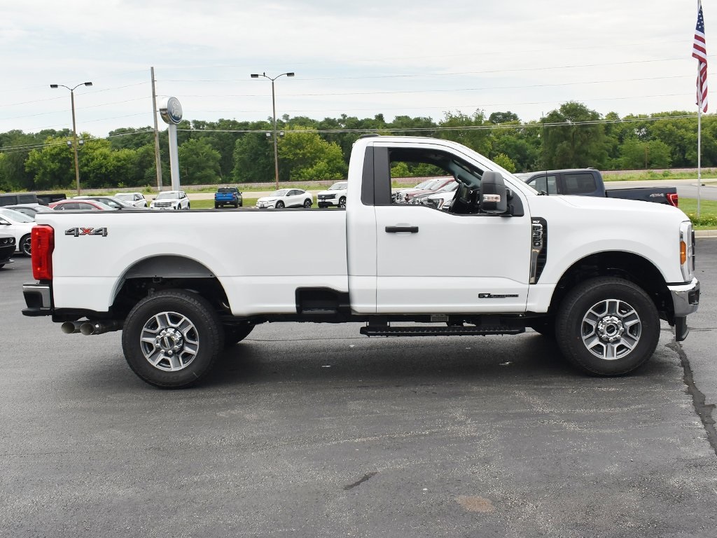 2025 Ford F-350 XLT photo 10
