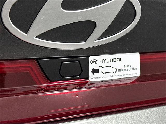2025 Hyundai Elantra SEL Sport photo 31
