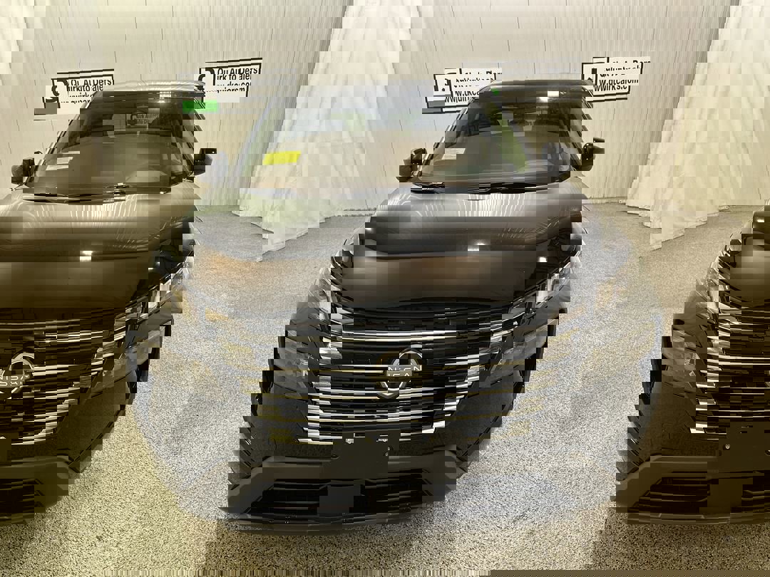 2026 Nissan Rogue SV photo 2