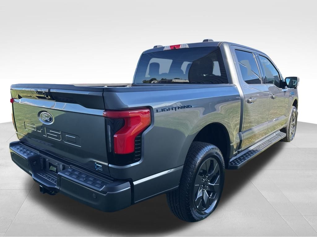 2024 Ford F-150 Lightning photo 4