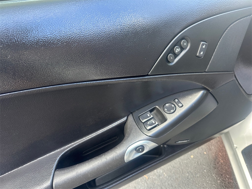 2006 Chevrolet Corvette Base photo 26